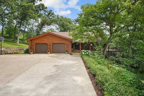 1851 Twin Bridge Road, Mineral Point, WI 53565