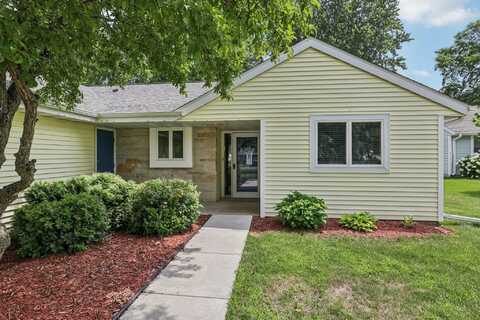 405 Lawn Street, Cambridge, WI 53523