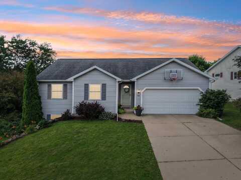 501 Glacier Trail, Mount Horeb, WI 53572