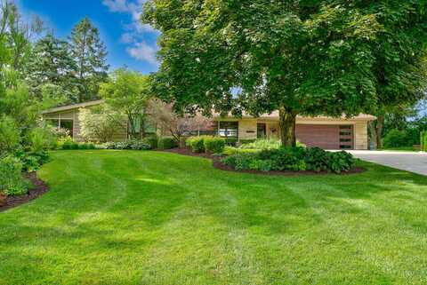 17425 Mierow Ln, Brookfield, WI 53045