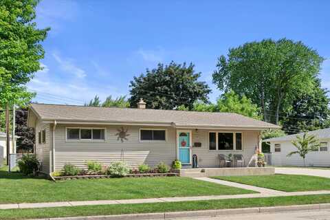 2928 Pinehurst Ave, Racine, WI 53403