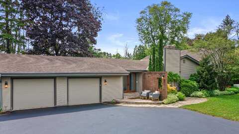 1465 W County Line Rd, River Hills, WI 53217
