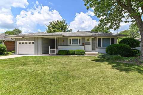 5309 Mansfield Dr, Greendale, WI 53129