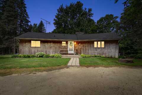 6372 Wildlife Rd, Allenton, WI 53002