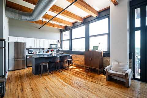 215 W Maple St, Milwaukee, WI 53204