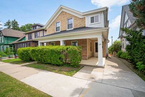 137 S 7th Ave, West Bend, WI 53095