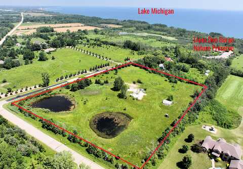 585 High Bluff Dr, Grafton, WI 53024