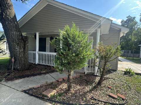 1113 Beach Avenue, Gulfport, MS 39501