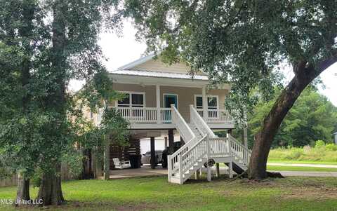 2386 Coelho Way, Diamondhead, MS 39525