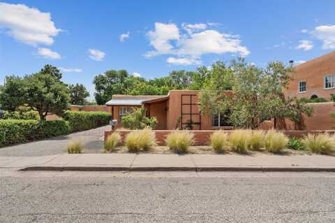 526 Cortez Street, Santa Fe, NM 87501