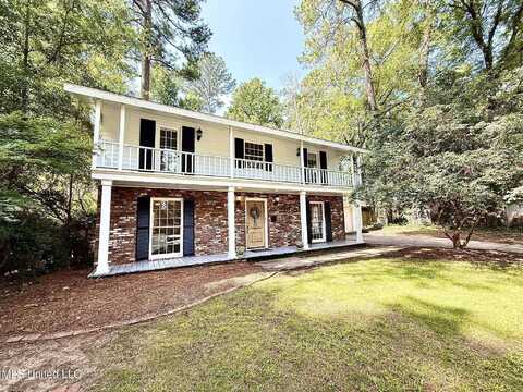 887 Briarwood Drive, Jackson, MS 39211
