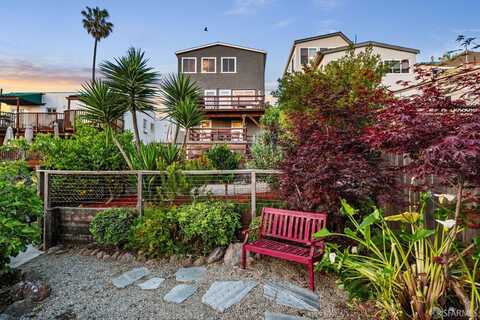 4551 Fairbairn Avenue, Oakland, CA 94619