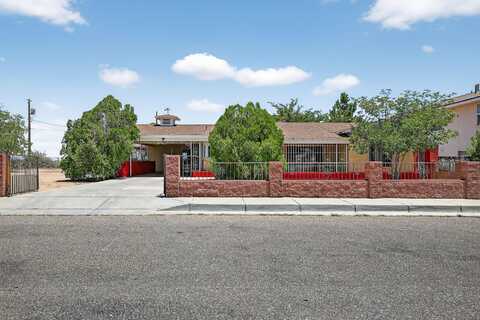 302 Crestview Drive SW, Albuquerque, NM 87105