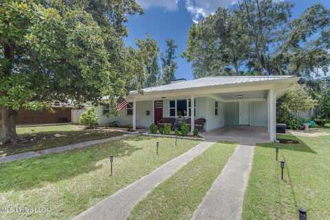 2204 Collins Boulevard, Gulfport, MS 39507