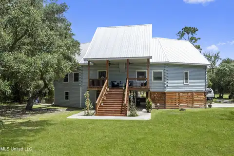 743 E North Street, Pass Christian, MS 39571