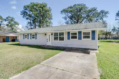 6608 Columbus Circle, Ocean Springs, MS 39564