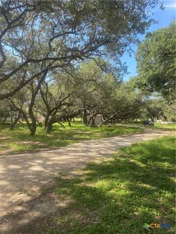 285 Rhonda Drive, Lytle, TX 78052