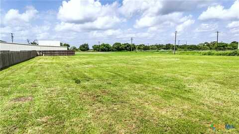 102 Auburn Hill, Victoria, TX 77904