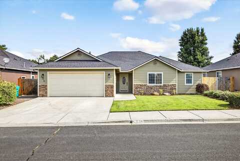 636 Sheffield Drive, Eagle Point, OR 97524