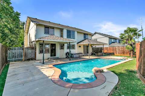 1098 Gate Park Drive, Central Point, OR 97502