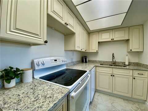 4906 Victoria Drive unit: 107, Cape Coral, FL 33904