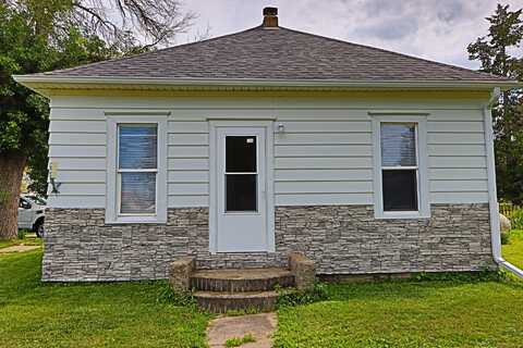 200 S NOYES Street, MONDAMIN, IA 51557