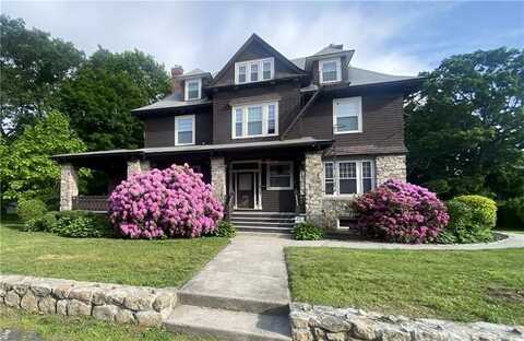 27 West Park Place, Woonsocket, RI 02895