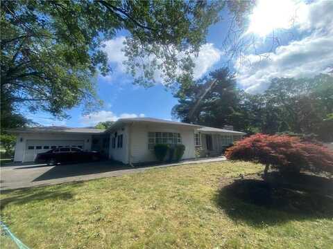 109 Cobble HIll Road, Lincoln, RI 02865
