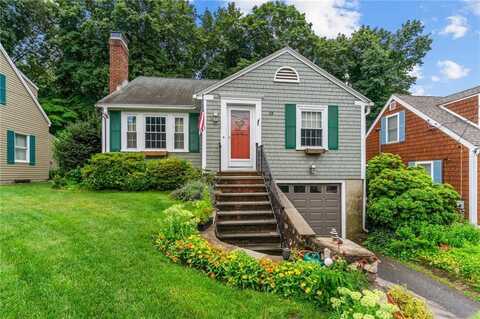 13 Welcome Road, Smithfield, RI 02917