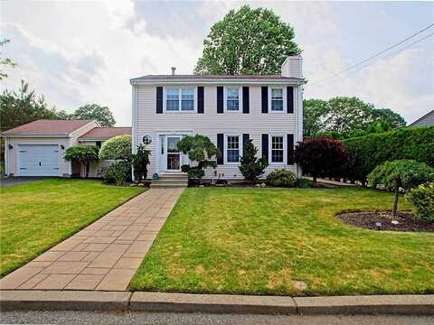 15 Lilac Circle, Cranston, RI 02920