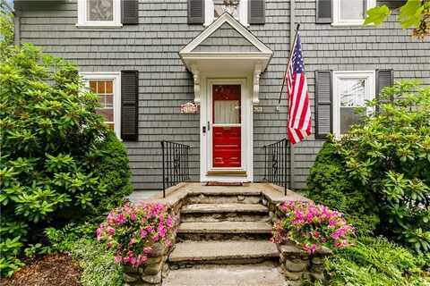 303 Washington Road, Barrington, RI 02806