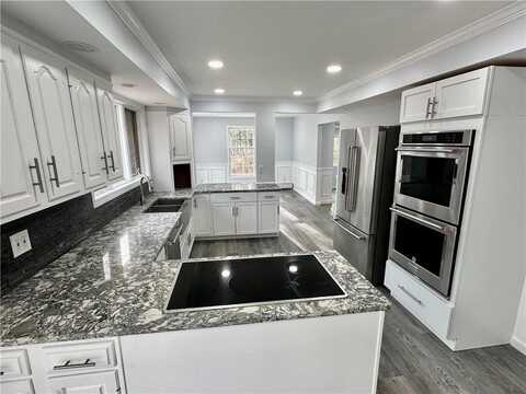 20 Biscuit Hill Road, Foster, RI 02825