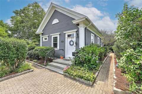 53 AVON Street, Somerset, MA 02726
