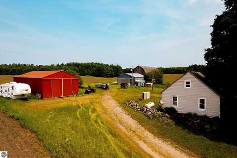 8765 Beckett, Johannesburg, MI 49751