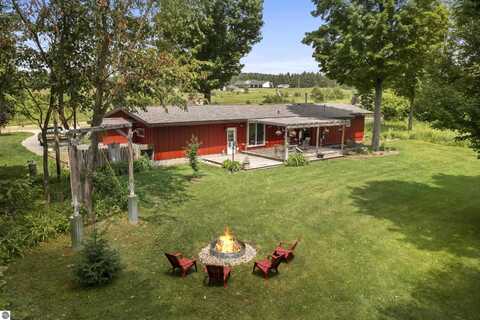 21051 Read Road, Copemish, MI 49625