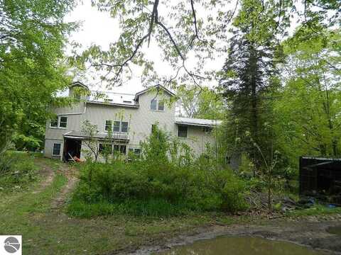 5375 W Deerfield Road, Remus, MI 49340