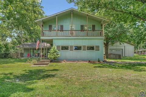 735 SW Westchester RD, Topeka, KS 66606