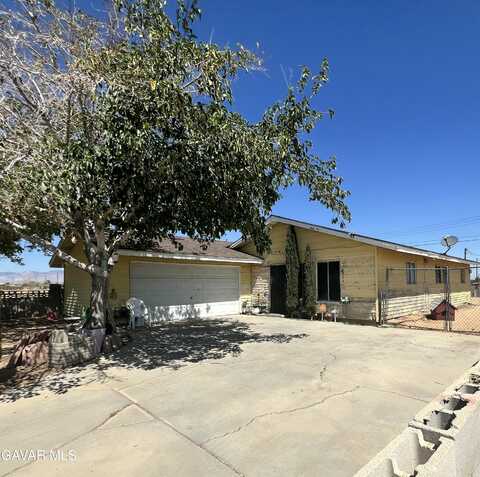 8443 Dogbane Avenue, California City, CA 93505