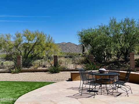 13968 N Dog Leg Lane, Marana, AZ 85658