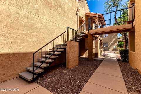 8271 N Oracle Road, Tucson, AZ 85704
