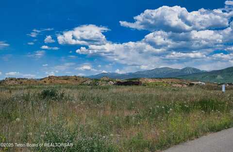 220 BUSINESS CENTRE Circle, Driggs, ID 83422
