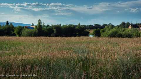 9460 TIMBERLINE Loop, Victor, ID 83455