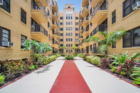 130 4TH AVENUE N, Saint Petersburg, FL 33701