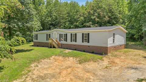 151 Moravian Creek Drive, Moravian Falls, NC 28654