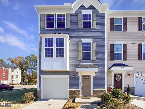 901 Arnold Place Drive, Fuquay Varina, NC 27526
