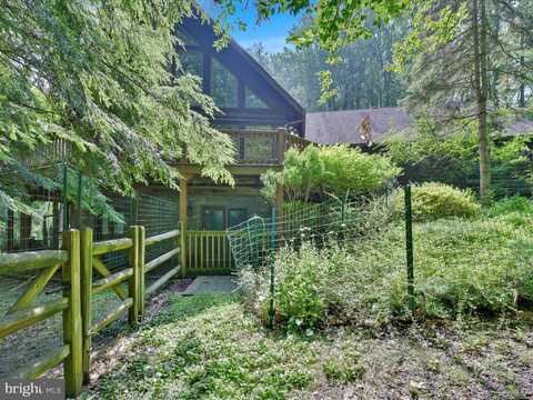 506 HEMLOCK LANE, LEBANON, PA 17042