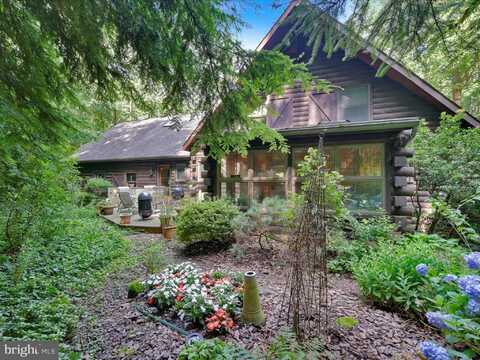 506 HEMLOCK LANE, LEBANON, PA 17042