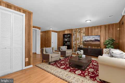 1073 TRAVIS LANE, GAITHERSBURG, MD 20879
