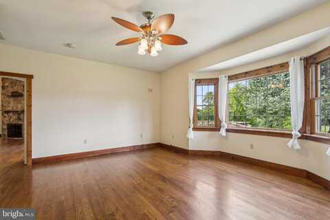 2716 HUNTING RIDGE ROAD, WINCHESTER, VA 22603