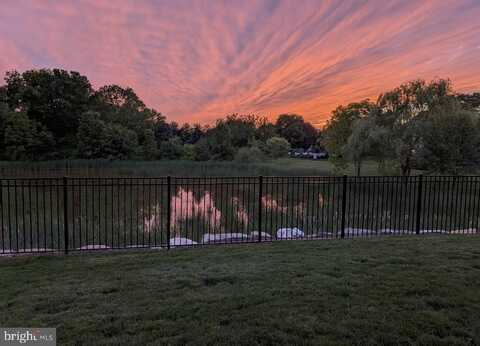335 ROYAL HUNT WAY, LITITZ, PA 17543